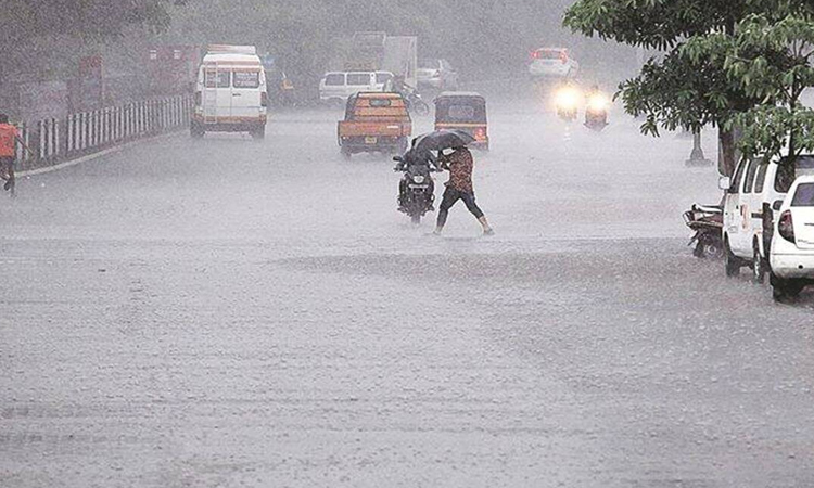 Weather Forecast Today : Light to medium rain likely in Pune district