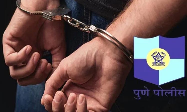 Officers of Pune police Crime Branch arrest externed criminal