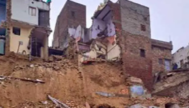 Agra News | Girl dies, 2 injured as houses collapse in Agra