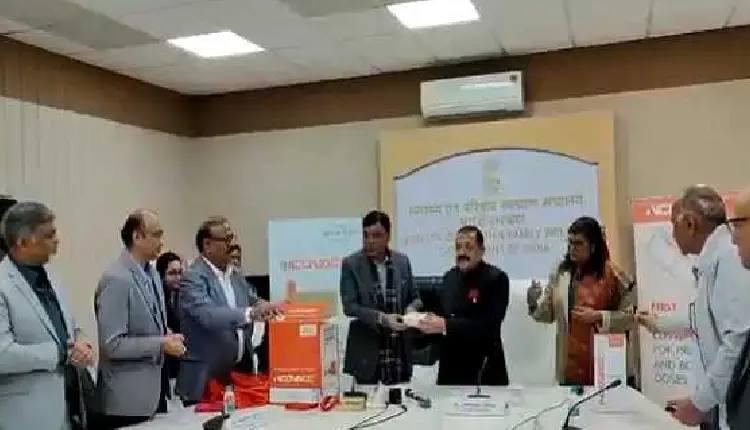 Mansukh Mandaviya | Health Minister Mandaviya unveils world’s first intranasal Covid vaccine iNNCOVACC