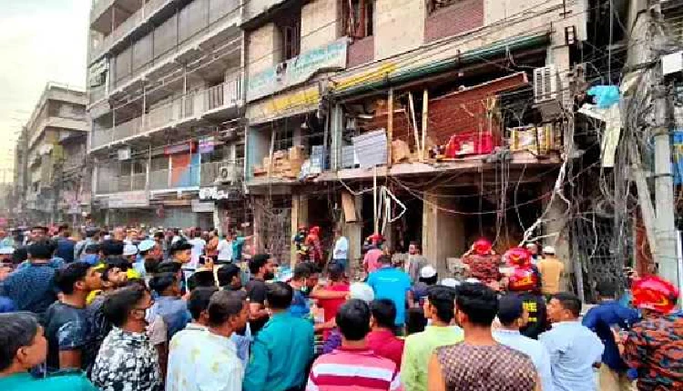 Bangladesh Building Explosion | Death toll rises to 17 in Bangladesh building explosion