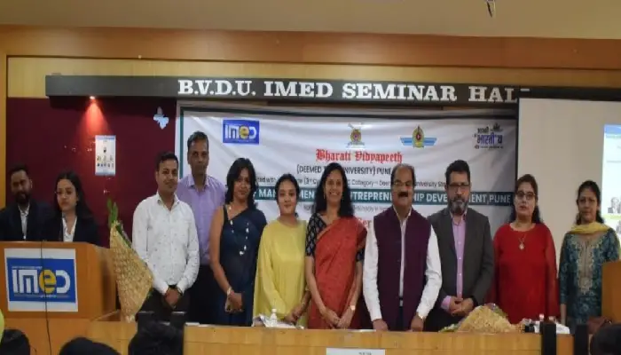 Bharati Vidyapeeth | Conference on 'Dynamic Business Environment and Indian Economy' Held