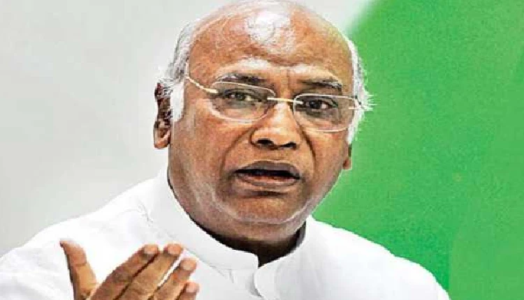 Mallikarjun Kharge | Cong attacks Centre over hike in prices of LPG