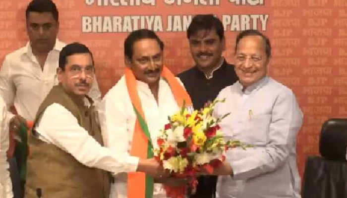Former Andhra CM Kiran Kumar Reddy joins BJP