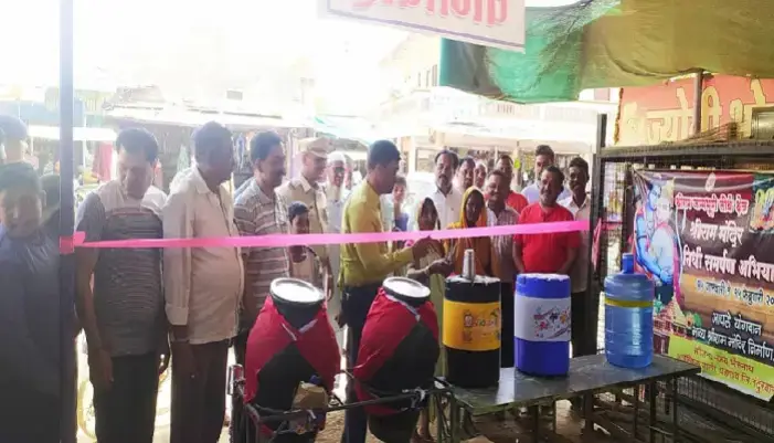 Nandurbar Police News | Nandurbar police make drinking water arrangements at 30 places to quench thirst of thousands of people; SP PR Patil’s initiative gets good response