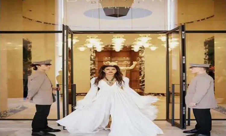 Priyanka Chopra makes glamorous entry at Bulgari Hotel Roma in Italy