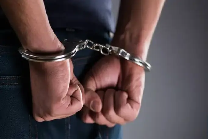 Pune Crime News | Chandan Nagar Police arrest absconding criminal externed for murder bid