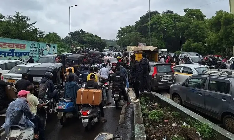 Pune Traffic Nightmare | Sinhagad Road Grapples with Traffic Nightmare, Citizens' Demand Of One Way Ignored