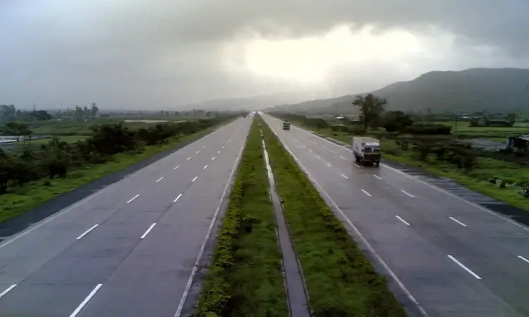 Mumbai-Pune Expressway | Two-Hour Shutdown on Mumbai-Pune Expressway on July 27 Due to Heavy Rains and Landslides