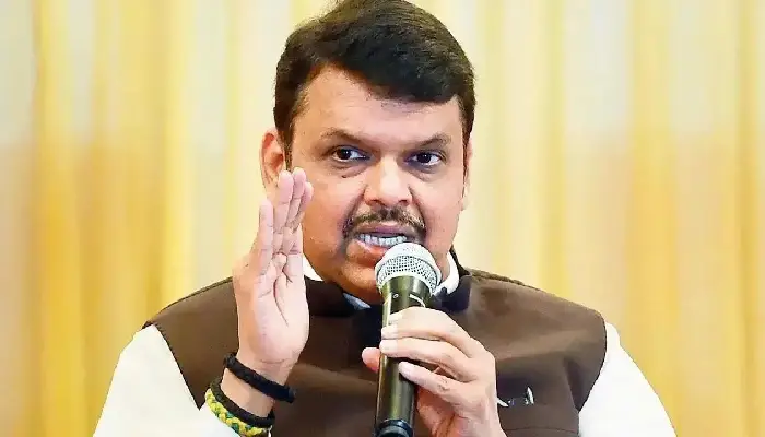 Pune News | Start One Card system linking Pune Metro and buses, should be started, instructs Deputy CM Fadnavis