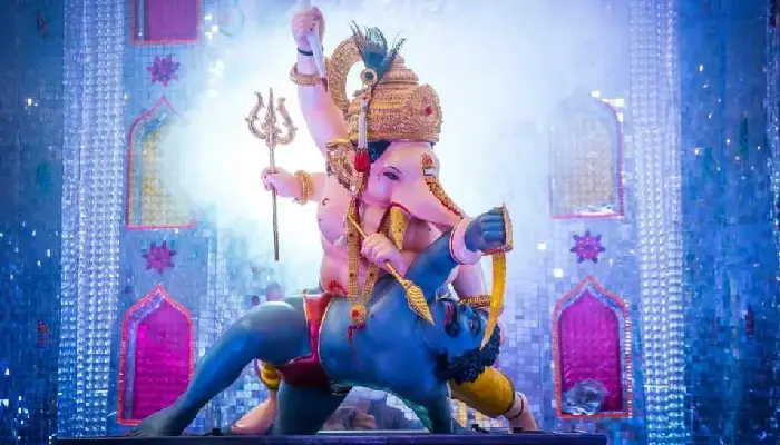 Pune News | Mohan Date of Date Panchang clarifies on muhurt for installing Ganesh idol