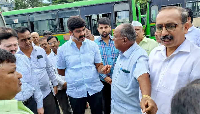 Pune News | Start PMPML depot at the place of Aundh octroi naka, MLA Shirole instructs transport utility’s officials