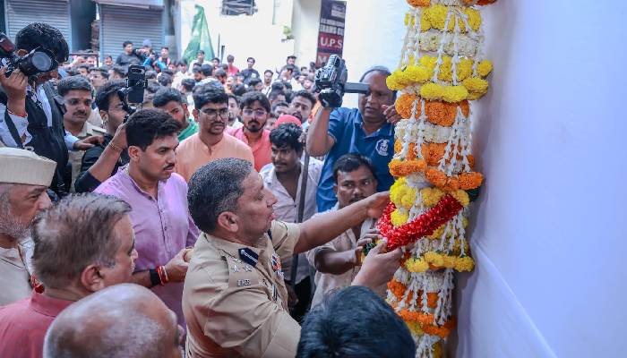 Pune: Shrimant Bhausaheb Rangari Ganpati Mandal Begins Ganeshotsav with Traditional Vasapujan Ceremony