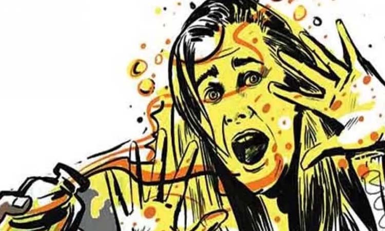pune-crime-threatening-to-chase-the-young-woman-and-throw-acid-on-her-incidents-in-the-khadki-area-of-pune News in Hindi