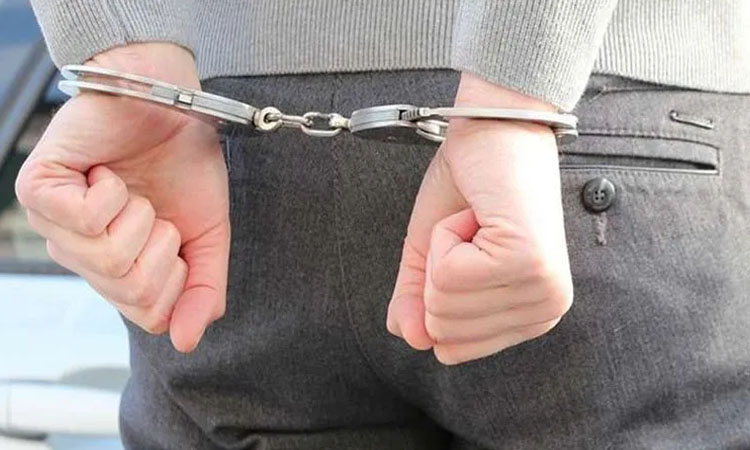 pune-crime-gang-who-steal-base-band-machine-from-mobile-towers-bts-box-arrested News in Hindi