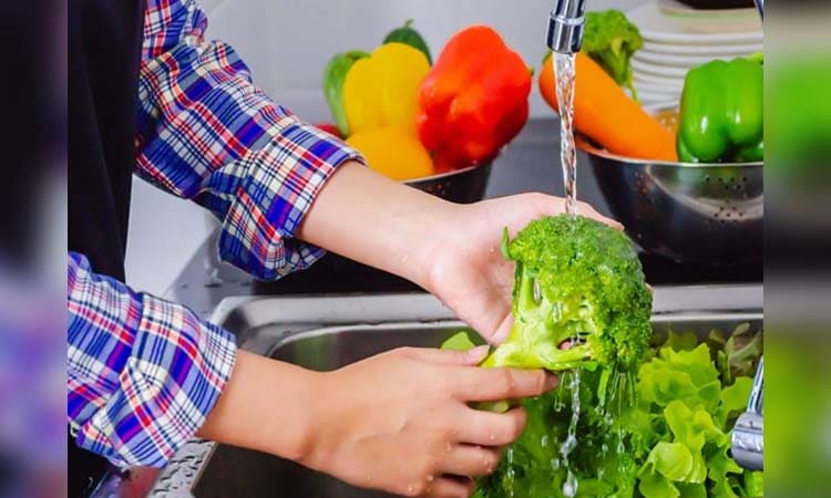 sanitize vegetables