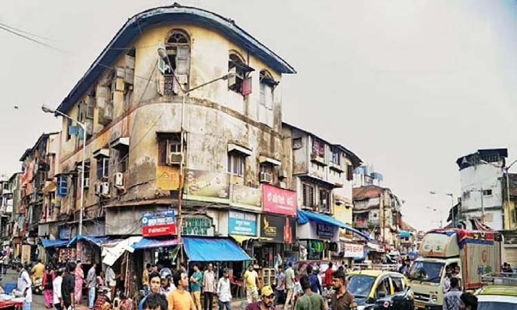 monsoon update 3 days torrential rain warning in mumbai order to vacate dilapidated buildings