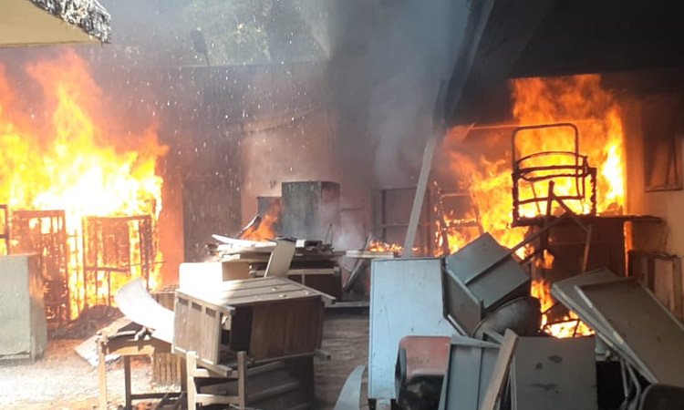Pune: A huge fire broke out at the education department building on Kumthekar Road