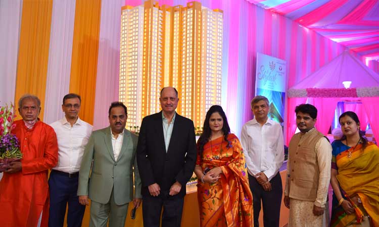 Sanjay Kakade Group arrives in a great style ! Launch of 'Le Skylark' Home and Commercial Project, which adds to the splendor of Kothrud and Karvenagar area