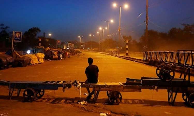 maharashtra lockdown news update live coronavirus cases on rise new restrictions night curfew fines for mask