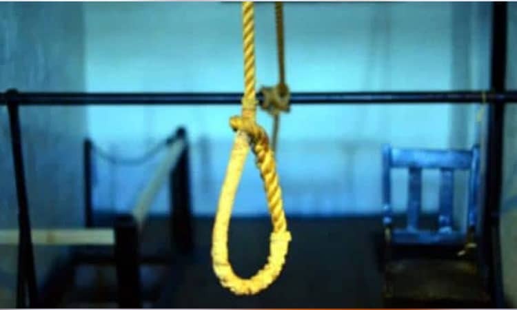 Pune Municipal Corporation employee commits suicide by strangulation