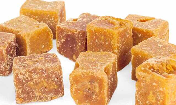 winter health tips in marathi things to eat with jaggery