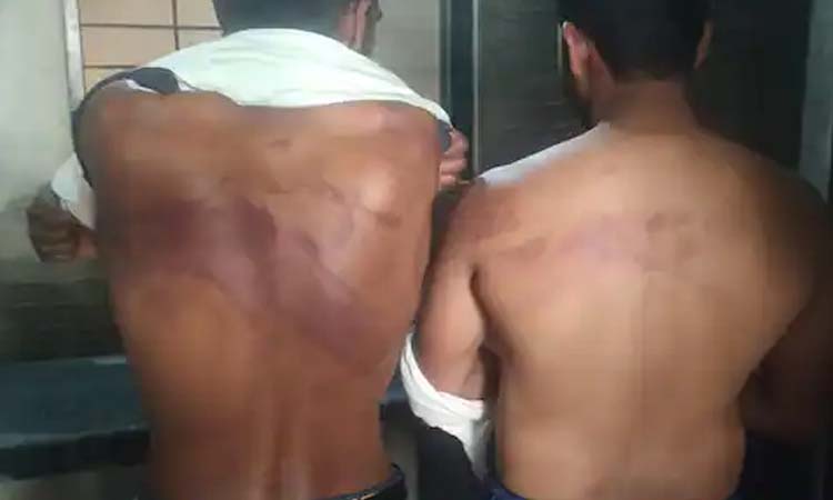 karnataka police beat up four youth for marathi language status