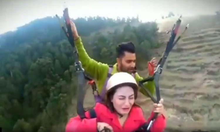 woman freaks out while paragliding for the first time in khajjiar himachal pradesh