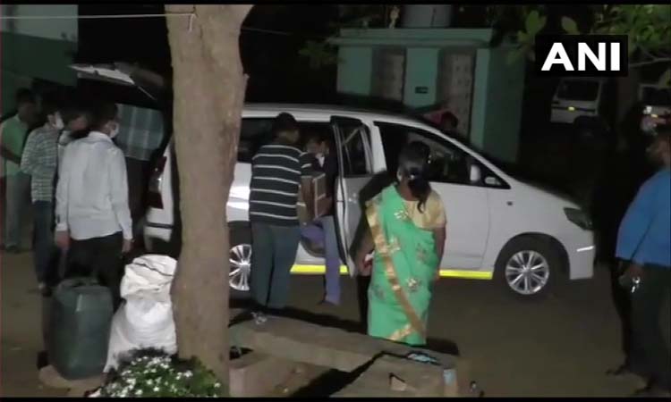 Tamil Nadu: Rs 1 Crore unaccounted cash recovered from the residence of Alagarsamy, the JCB driver of AIADMK MLA R Chandrasekar, in an Income Tax raid