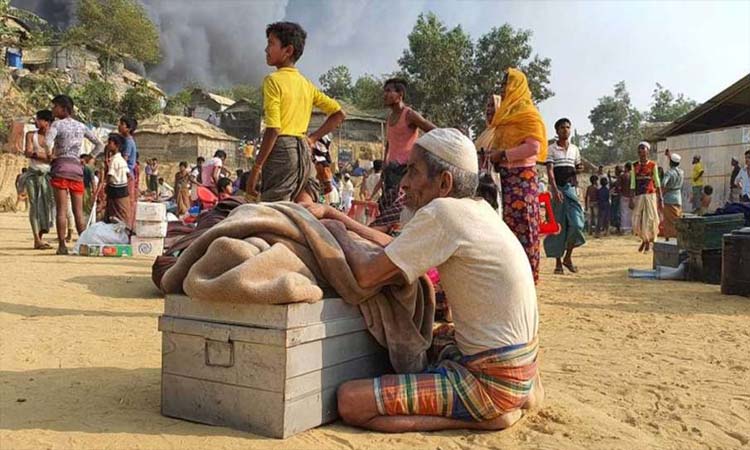 asia several dead thousands of homes burn as fire sweeps rohingya camp in bangladesh