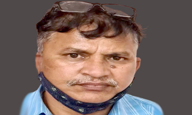 corrupt office superintendent sanjay dagdu dhamal caught by ACB from dhule