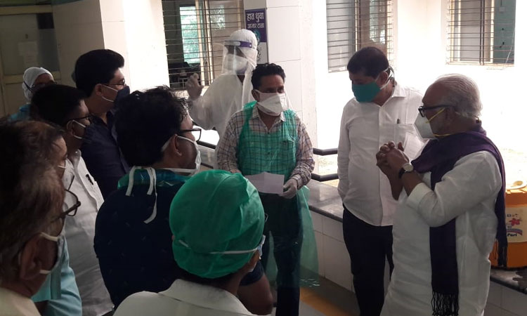 minister chhagan bhujbal inspects vinchur lasalgaon covid center says private doctors nurses ngos should cooperate