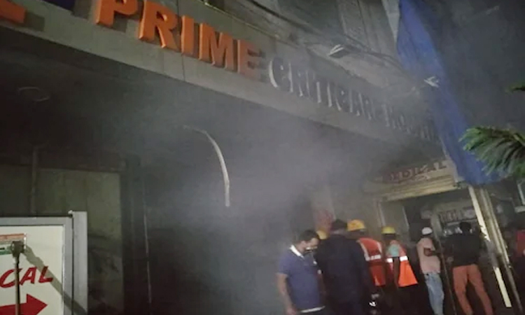fire broke out at prime criticare hospital in mumbra thane 4 died