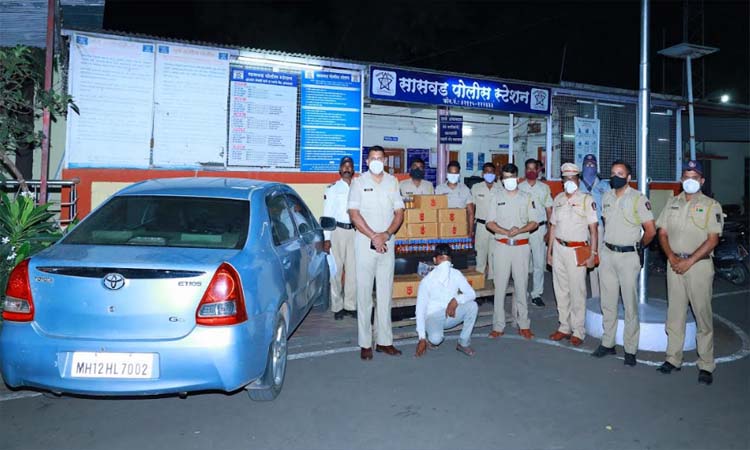 In Saswad, two people were caught selling and transporting illegal liquor
