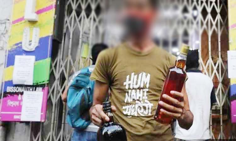shocking incident relatives supplied liquor tobbaco to covid patient in yavatmal hospital