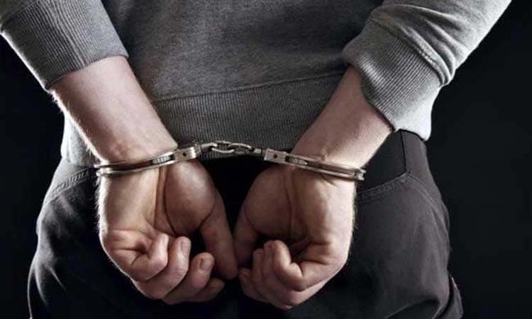 Pune : Crime Branch arrests burglars and burglars, seizes goods worth Rs 4 lakh