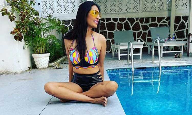 kashmera shah shares a phot in bikini reply to haters ankita lokhande reaction