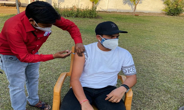 Indian cricketer Kuldeep Yadav likely to get trouble after corona vaccination for this reason, know about it