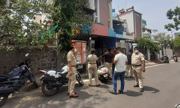 Police raid 'Vipul' bungalow in Vidyanagar area of ​​Marketyard in Pune; Prominent and political person found gambling, action initiated