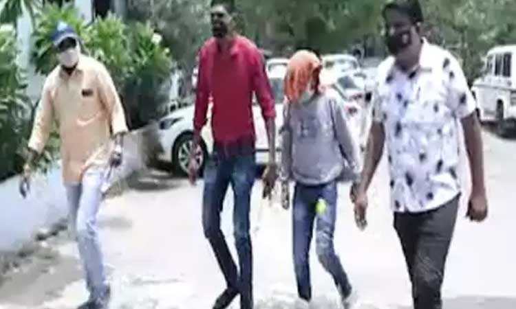 drug trafficking through prosthetic legs nagpur police arrest salman khan