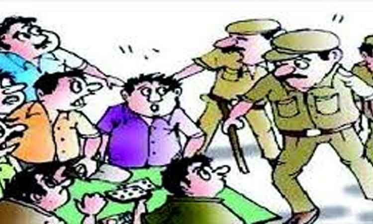 Pune Crime Special team of Deputy Commissioner of Police Rohidas Pawar raids gambling den in Vishrantwadi are