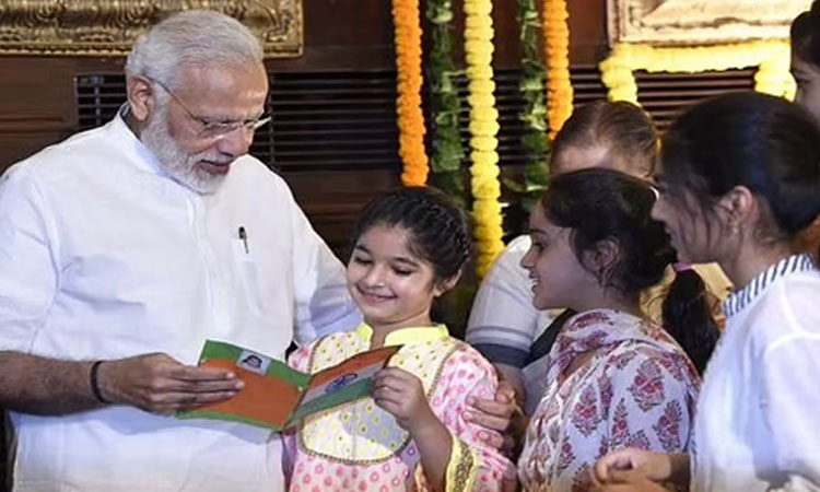 pm announces rs 10 lakh fund for kids who lost their parents to covid by pm cares fund
