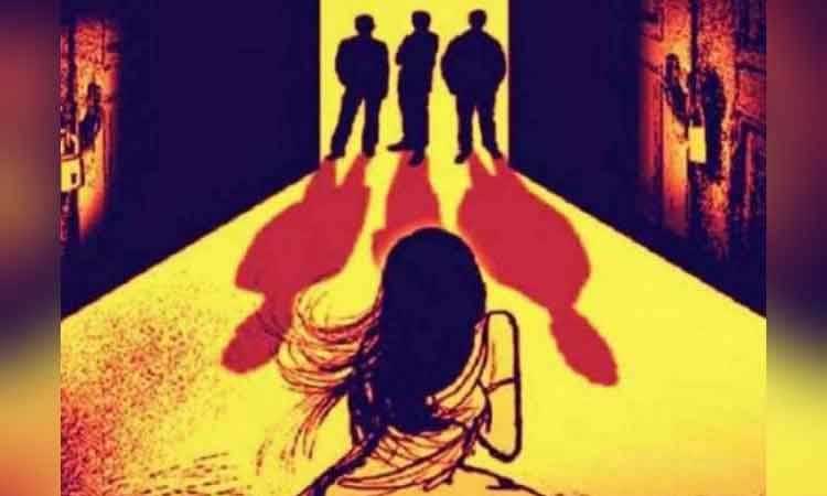robbers enters corona infencted womans house middle night and do gangrape
