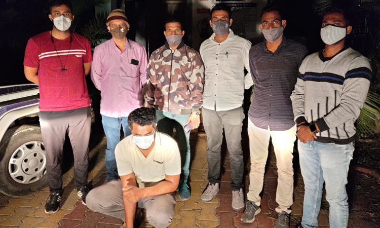 Pune : Sandalwood smuggler Sarait, who has been absconding for 6 months, has been arrested by the rural LCB