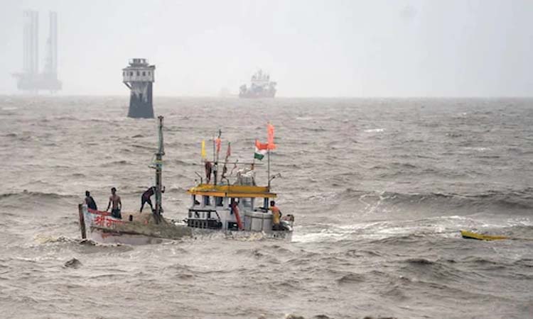 45 people died from tauktae cyclone in gujarat