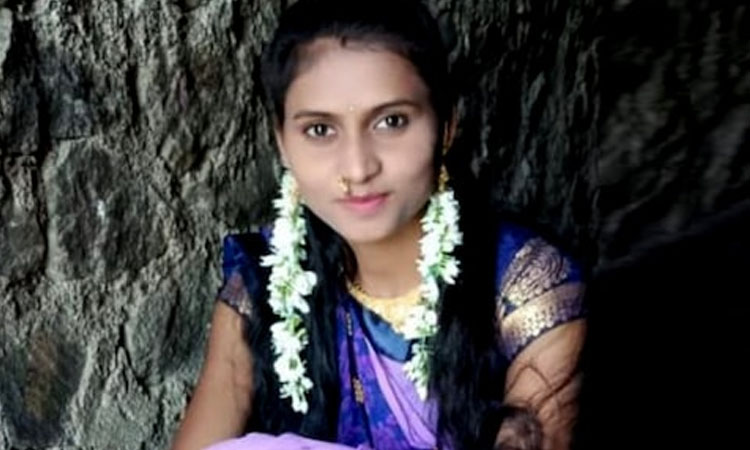 deadbody of newly married girl found in well family memberes alleges in laws