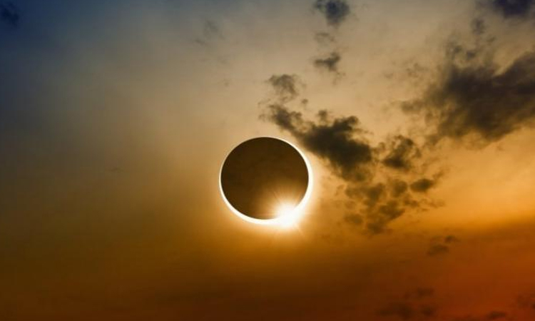 solar eclipse 2021 know the when is the first solar eclipse of the year what will be the effect of eclipse
