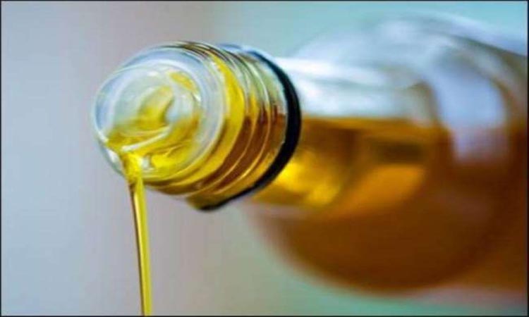 Edible oil brake soon on inflation of edible oils spoiling the budget of kitchen know why the domestic market is getting affected