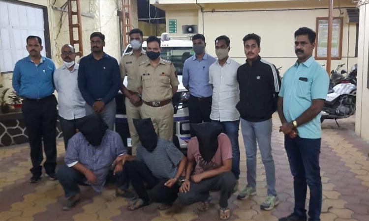 Pune Crime News | 11 citizens cheated to the tune of Rs 3 crore 59 lakh; Bapleka was arrested by the Loni Kalbhor police from the Pakistan border