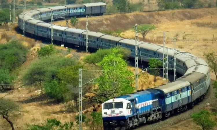Nashik Pune railway line guardian minister promises to pay five times compensation to farmers on pune railway line